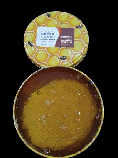 BOZYİĞİT KARS DOĞAL PETEKLİ KARAKOVAN BALI NET 1 KG SÜZMELİ  TENEKE